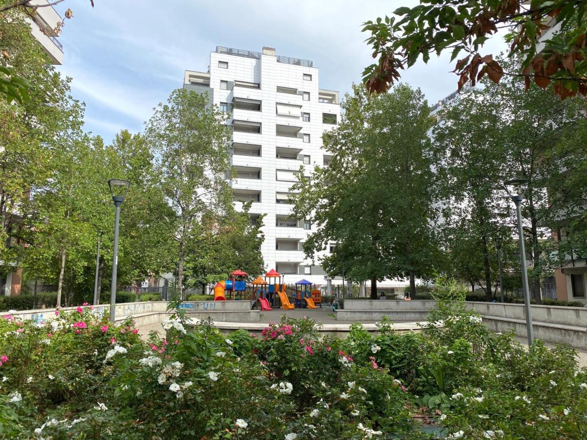 Appartamento Sulla Metro 3 Gialla Maciachini Milan Exterior photo